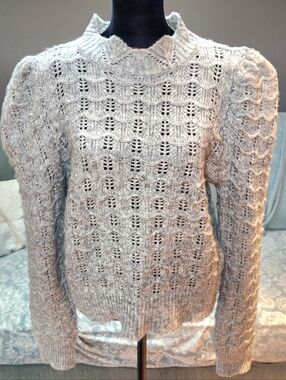 Women’s Light Gray Puff-Sleeve Knit Sweater